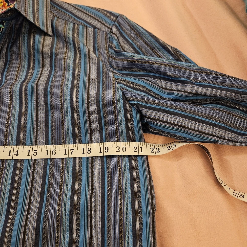 Robert Graham X Dress Shirt Size M‎